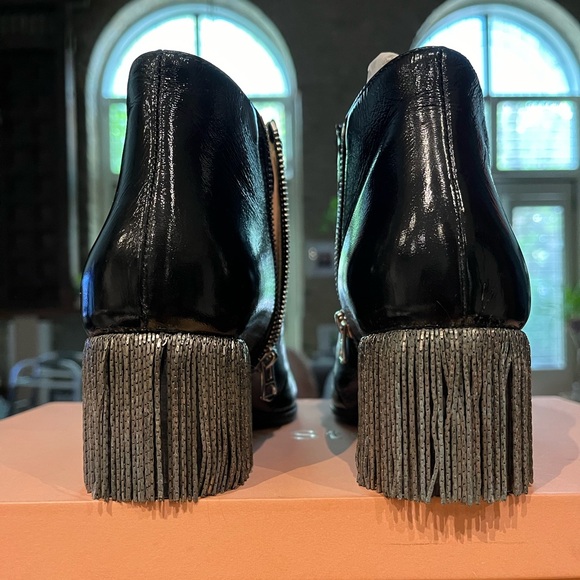 Acne Studios Ankle Boots with Tassle - Picture 5 of 8